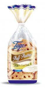 Pastry pretzels with butter